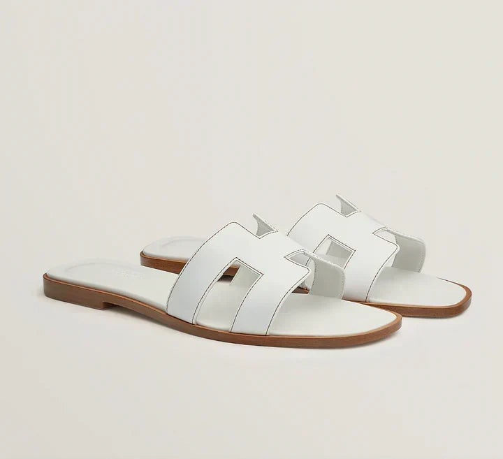 "HRMS" Sandalen